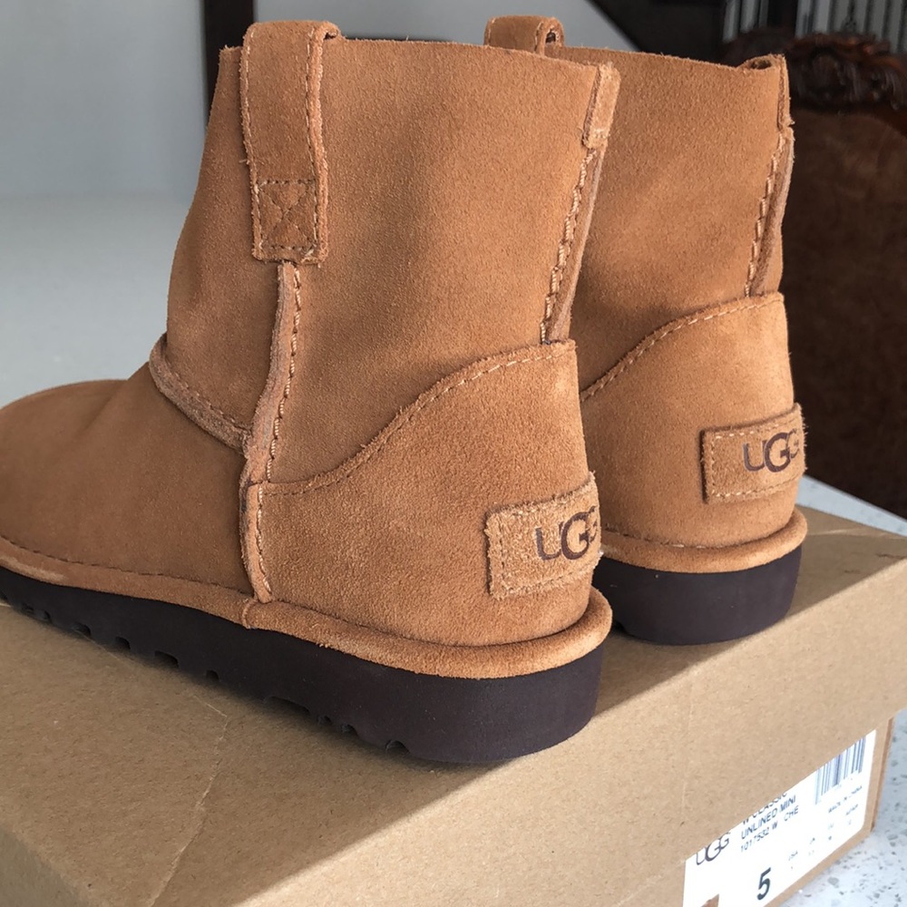 UGG Size 5
